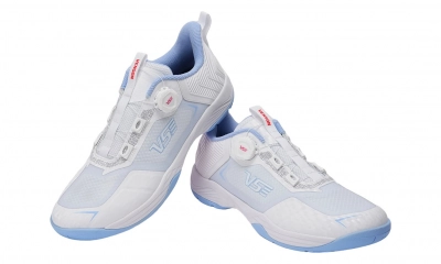 Một số mẫu giày cầu lông màu trắng của VS được ưa chuộng hiện nay